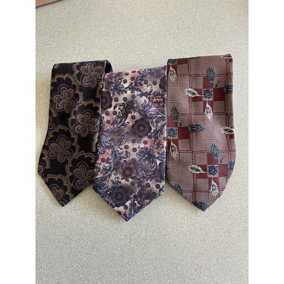 Men’s Silk Neckties Lot of 3 Floral Pattern Bill Blass Halston Nordstrom Tie - Picture 2 of 6